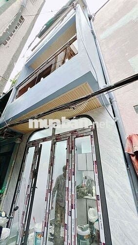 - ĐỐI DIỆN CHI CỤC THUẾ Q4 - KHU HÀNH CHÍNH CẤP CAO  - XE HƠI ĐẬU KẾ B