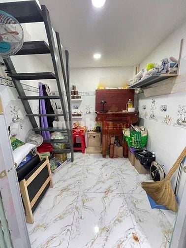 Nhà nhỏ xinh có SHR dt5,4m2 đúc 2 lầu 2pn Tân Hòa Đông Q6