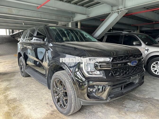 Ford Everest Sport 2.0L 4x2 AT 2025 lướt 10000 km