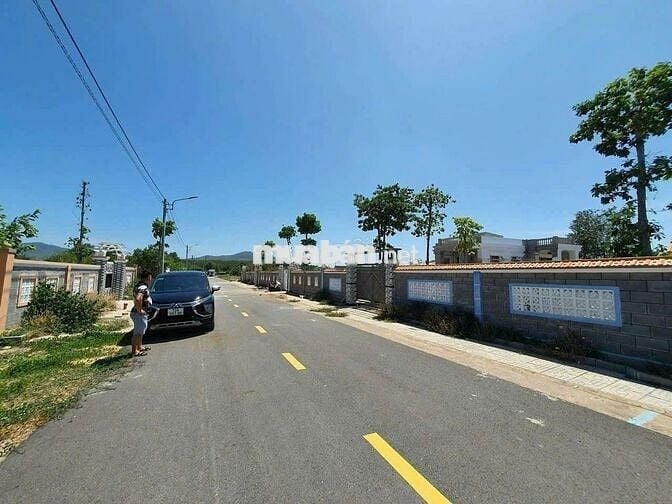 Sát Tỉnh lộ 44B- Phước Hội - Đất Đỏ- BRVT ( nay Xã Phước Hải-HCM)