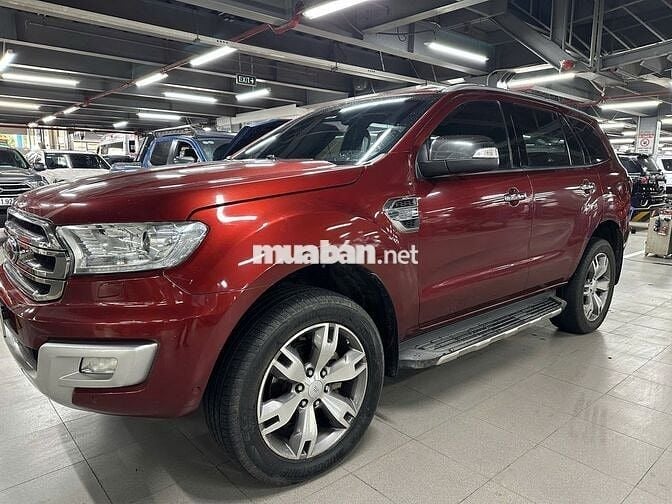 Ford Everest Titanium 2017, bảo hành 2026, vay 75%
