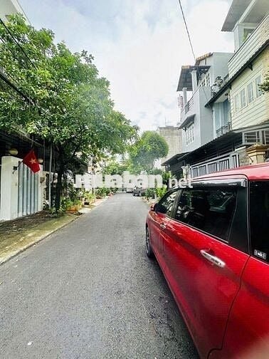 NHÀ 1T2L 3PN 3WC, ĐƯỜNG 18 LINH TÂY, GẦN CHỢ THỦ ĐỨC