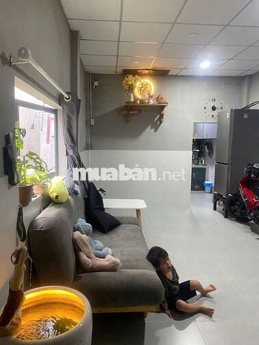 Nhà Thị Trấn Hóc Môn Chỉ 1,55 tỷ SHR DTSD tới 55,4m2. Bán Gấp 7 ngày !