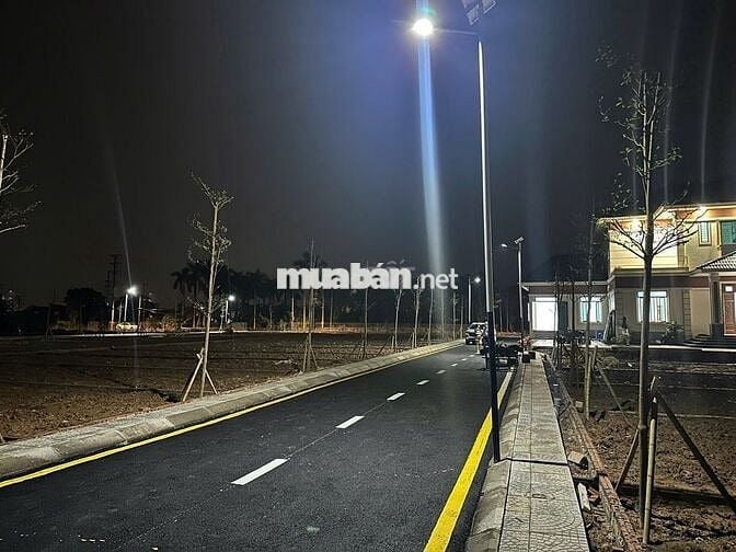 Hàng nóng mới ra- Gía F0 chưa qua đầu tư ngay tại ngã tư lục quân