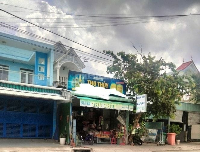 BÁN NHÀ 1 TRỆT 1 LẦU BUÔN BÁN TẠP HOÁ Ở CHỢ BÌNH CHÁNH GIÁ 620Tr