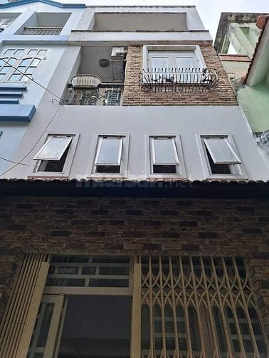 3PN, 3WC. Hẻm xe hơi Bà Hạt - Nguyễn Kim, Q10. DT: 3.8x10m, 2 lầu ST