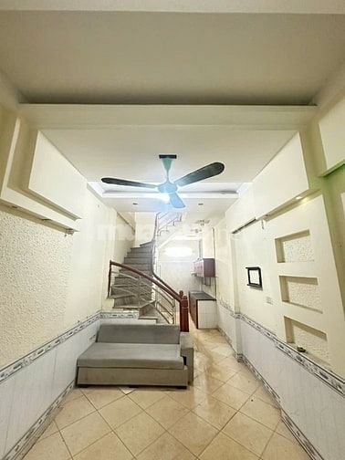 Cho thuê nhà số 19E ngõ 40 Cự Lộc