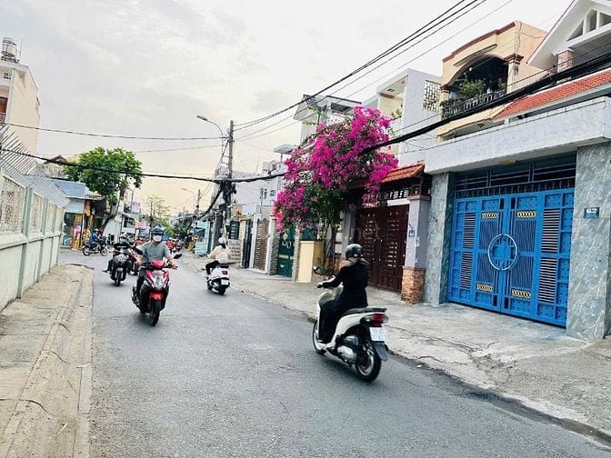 Bán nhà Đường Số 9, P.Trường Thọ, Thủ Đức, ngang 3,4x27m, trệt, 2 lầu