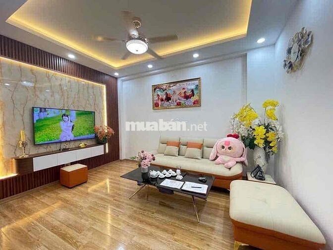 TẬP THỂ - Phố TRẦN KHÁNH DƯ - Tầng 3 - Diện Tích 150m2 - 4PN - 3Wc