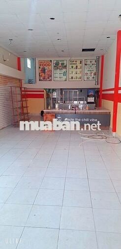 mặt tiền nguyễn tri phương  gần chợ DĨ An 2