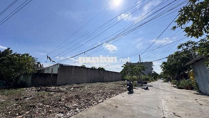 Bán lô đất đẹp, đường 10m Lê Văn Tạo, 80m2 chỉ 2.x tỷ