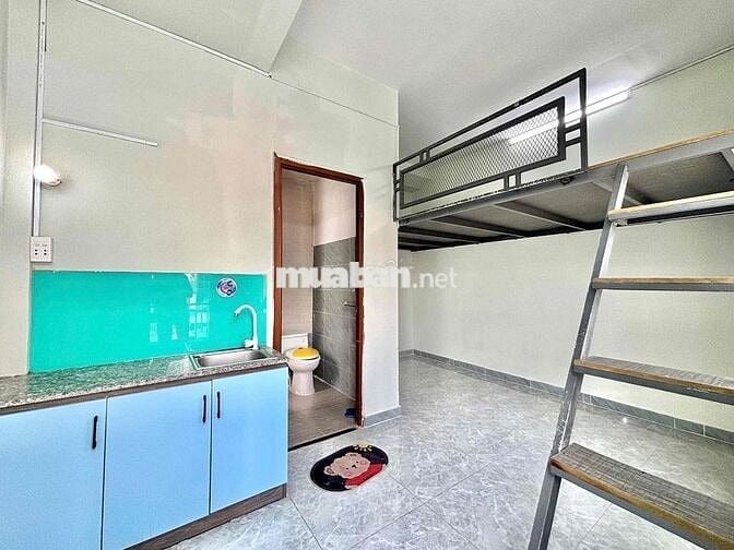 Phòng Trọ Giá Rẻ Bancol cua so Máy Lạnh