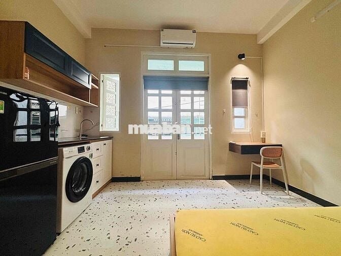 phòng studio ban công decor chẳng khác gì homestay