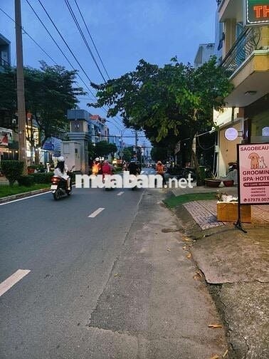 MTKD Nguyễn Cửu Đàm Tân Phú 45m2 vuông vức ngang 4m 5 tầng BTCT Sổ đẹp