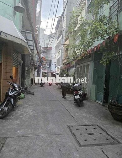 Tôi là chủ nhà cần bán nhà hẻm xe hơi cách mạng tháng tám