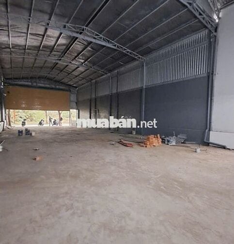 Kho diện tích 650m2 cần cho thuê ở Đường Trần Trọng Cung với giá rẻ