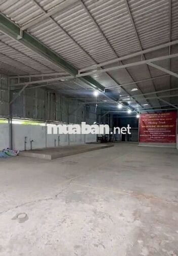 Kho diện tích 900m2 cần cho thuê với giá rẻ ở Hoàng Quốc Việt