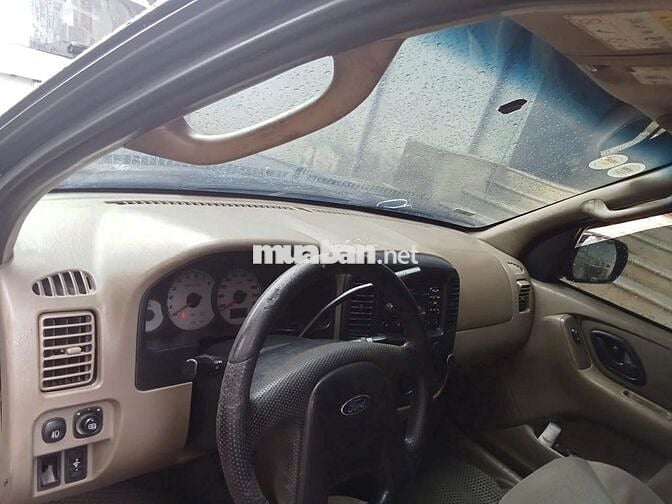 Bán xe For 5 chỗ. Gầm cao.giá 42 triệu.LH trao đổi