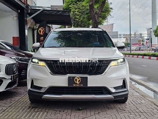 KIA CARNIVAL LUXURY SX 2023 ODO 37.000 KM 8 GHẾ