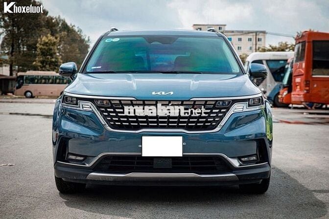 Kia Carnival 2022 Signature xe cá nhân chạy lướt