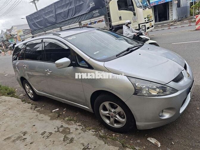 Mitsubishi grandis 2.4 AT 8 chỗ s2007 175 triệu