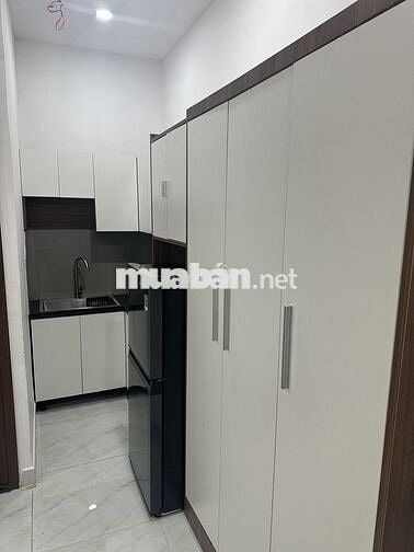 phòng dịch vụ , giá tốt 5.800k , ngay sát chợ Bà Chiểu