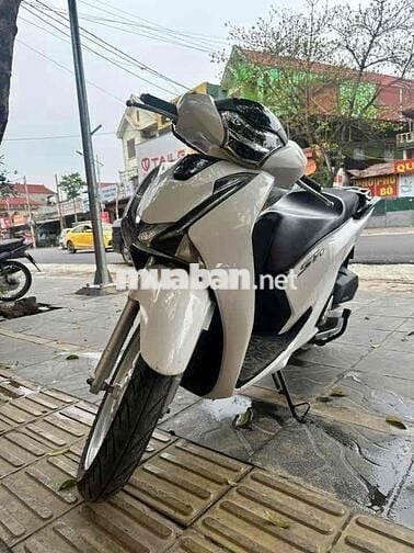 SH ĐEN TRẮNG ĐỜI 2017 ĐK 2018 150i ABS