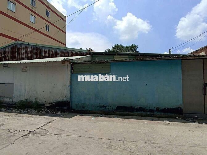 Bán hai lô đất quốc lộ 22- tặng kèm kho xưởng trên đất