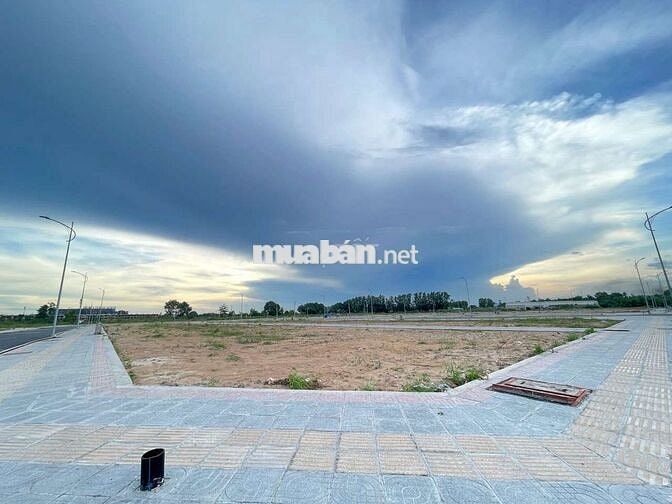 Bán lô góc 2 mặt tiền trung tâm phường phú mỹ