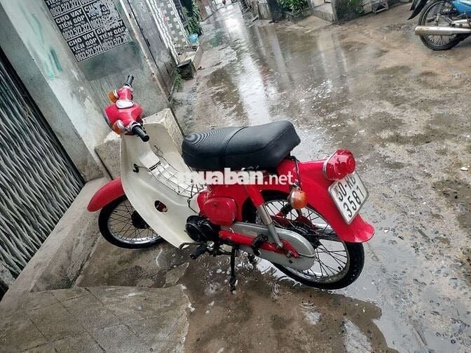 Cần bán chiếc cúp 78 50 có giấy màu sơn đỏ