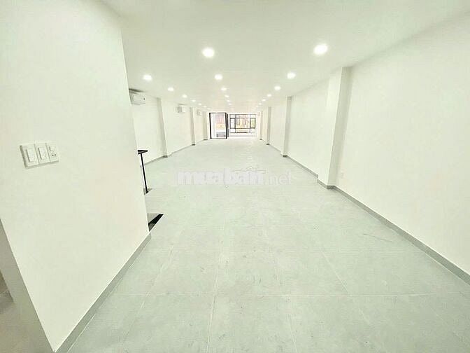 Mặt bằng văn phòng 150m2  đối diện Trung tâm triển lãm tân bình