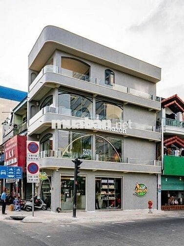 CHO THUÊ NHÀ GÓC 2MT CỘNG HÒA QTB, DT 4.5x18M, TRỆT 3 LẦU, 100 TRIỆU