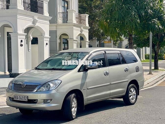 Toyota Innova 2006 G - 150000 km