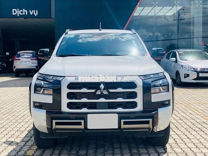 TRITON ATHLETE 4x4 2024 XE DEMO MITSU ODO 30.000KM