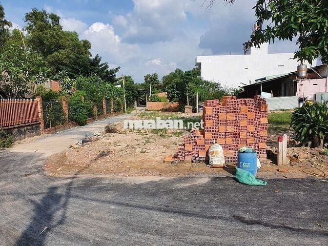 Đất 1/ Nguyễn Văn Khạ - Tân An Hội : 175,5m2 (6.4x27) . Giá 1 tỷ 500