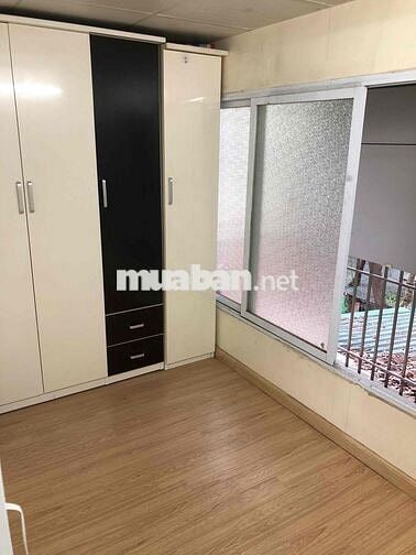 cho thuê căn tập thể 2 phòng ngủ ngõ Hoà Bình 7