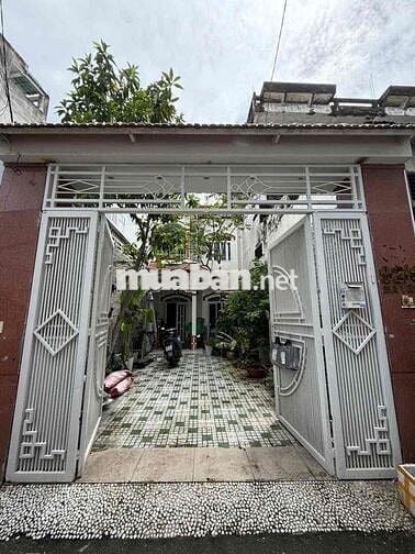 cho thuê nhà hxh ba vân p14 tân bình. DT: 5m x 20m 1 lầu. 3p giá 17tr