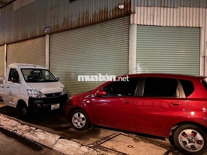 cần bàn gấp xe mua về chỉ việc đi .