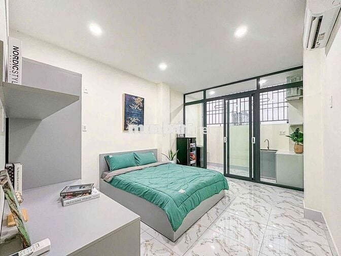 CĂN HỘ TÁCH BẾP RỘNG 40m2 NGUYỄN GIA TRÍ KHU HÀNG XANH GẦN Q1 Q3