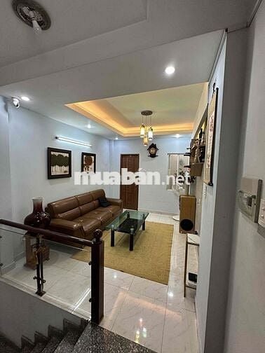 Nhà hẻm xe hơi Hoàng Hoa Thám BT chính chủ cần bán