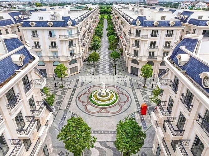 CĂN HỘ CHO THUÊ DIỆN TÍCH LỚN NẰM TRONG KHU ĐÔ THỊ VẠN PHÚC