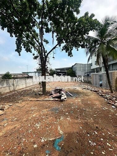 Nhà hẻm xe tải 834 m2, 2 phòng ngủ, quốc lộ 13, HIệp Bình Phước