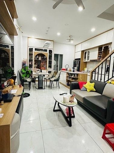 Chủ bán gấp căn Phú Nhuận chào giá 3tỷ hơn , có shr hẻm xe hơi 60m2 