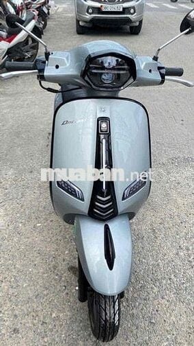 Vespa 50 GUZZI màu xám bạc đen, mua tháng 8/2025,