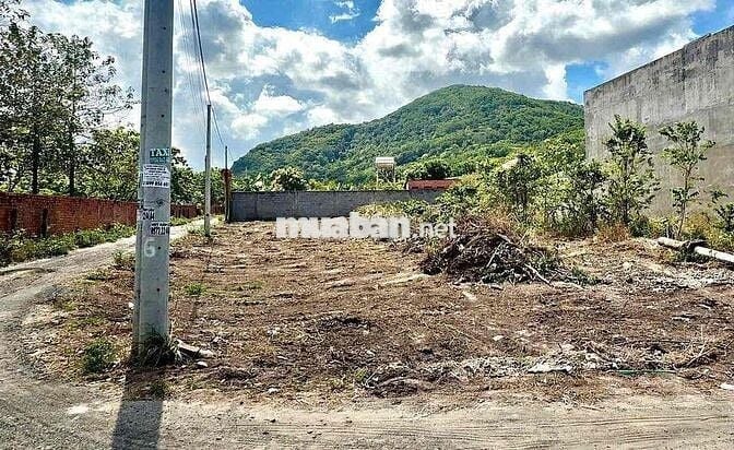 LÔ GÓC VIEW LƯNG TỰA NÚI GIÁ TỐT TẠI PHÚ MỸ