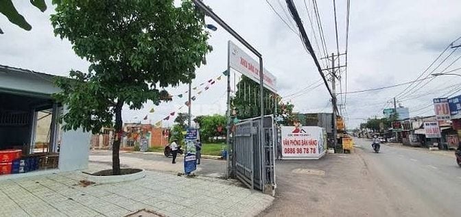 Chính chủ Bán Đất 5x18 SHR, đường 8m, sát mặt tiền 30m, gần UBND VLB