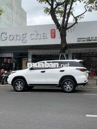 Toyota Fortuner 2021 2.4G 4x2 MT - 200000 km