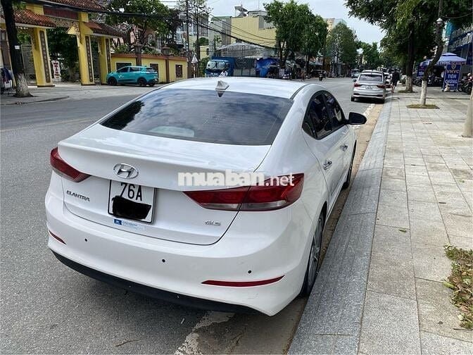 Hyundai Elantra 2018 2.0 AT - 115000 km