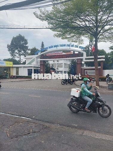 Bán nhà Hoàng Diệu 2,cạnh Đại Học Ngân Hàng Thủ Đức 140m2, chỉ 7 tỷ .