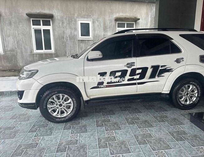 2015 2.7V TRD 4x4 - 157000 km